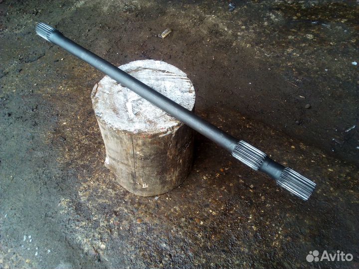 Полуось заднего моста 3-х шлицевая 1080мм на Маз