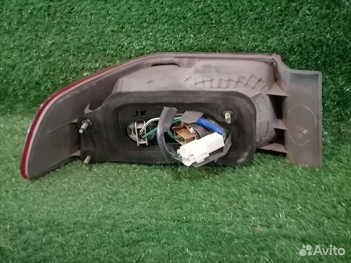 Фонарь (стоп сигнал) правый 33-49 Toyota Camry Cam