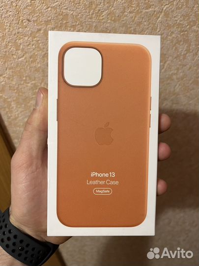 Оригинальный чехол Apple Leather case iPhone 13