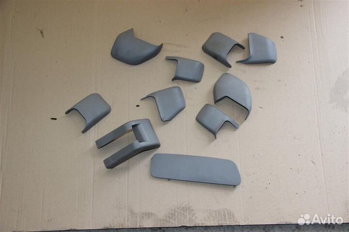 Накладка салазок сиденья Mazda Premacy (CP8W) 199