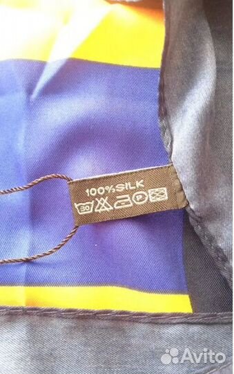 Платок шелковый новый. Размер 90 см* 90 см