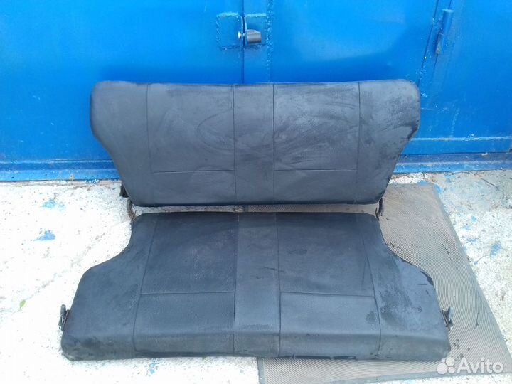 Сиденья задние ока