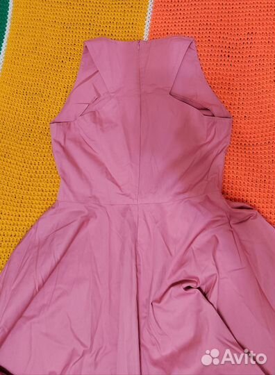 Розовое женское платье 44 размера