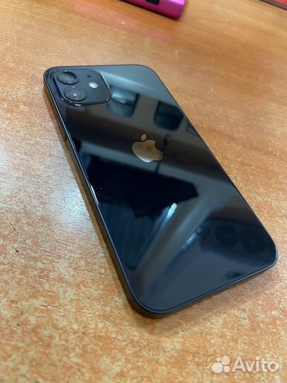 iPhone 12, 64 ГБ