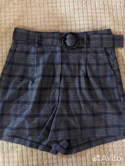 Женские офисные шорты