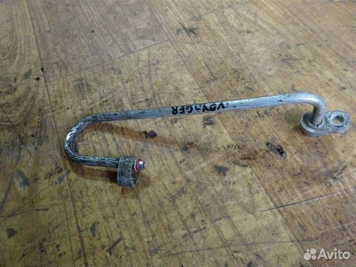 Трубка кондиционера Chrysler Voyager/Caravan 1996