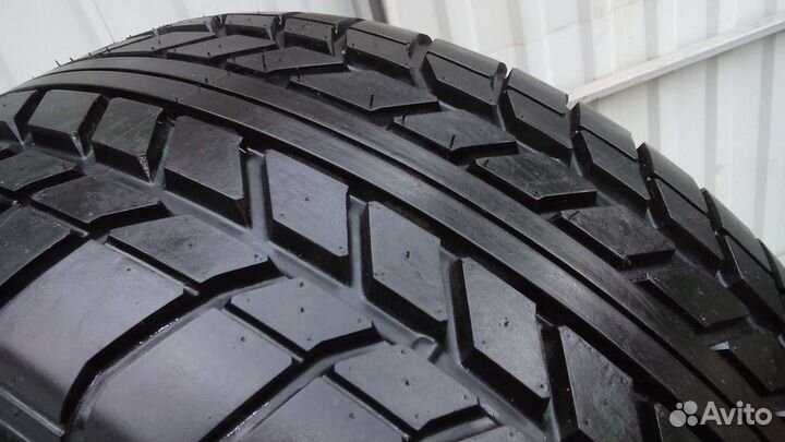 Pirelli P700-Z 235/40 R17