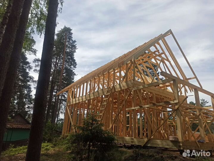 Работник универсал, ученик или помощник и тд