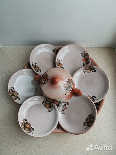 Блюдо большое+6 тарелок+горшочек с крышкой набор