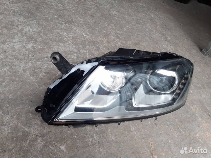 Фара левая Volkswagen Passat B7 1.4 TSI caxa 2013