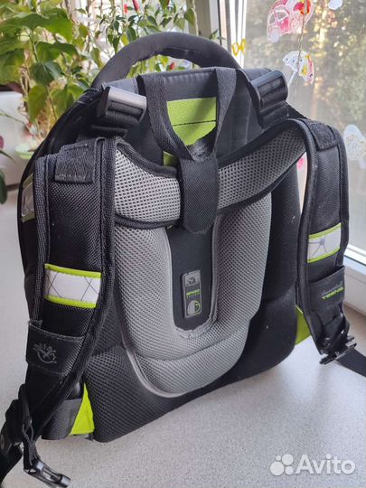 Рюкзак школьный для мальчика Hummingbird