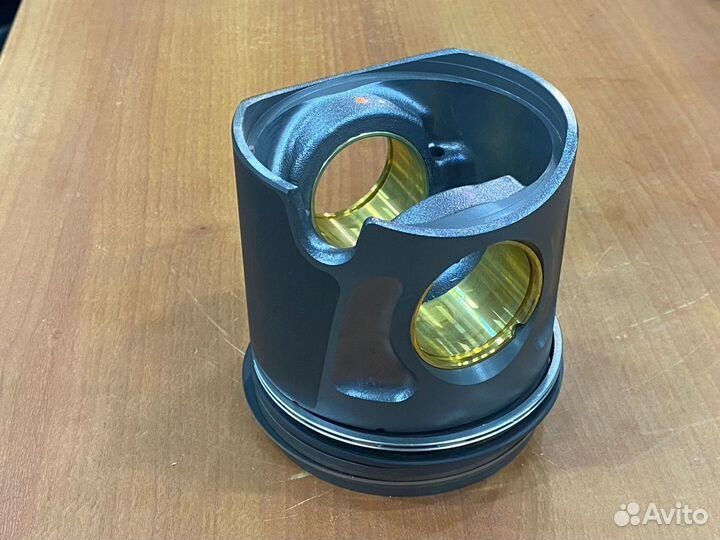 Поршень Ивеко двигатель Курсор 10