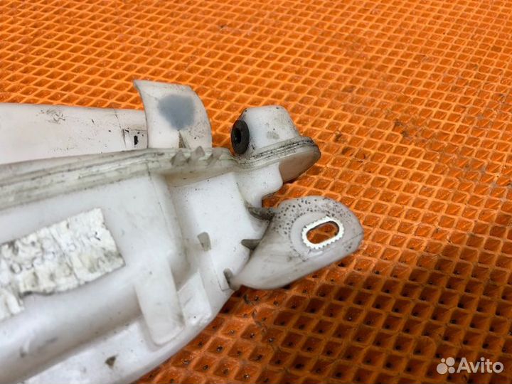 Бачок стеклоомывателя Audi A6 C6 4F ccea 2010