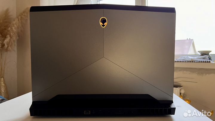 Игровой ноутбук Alienware 17 r4
