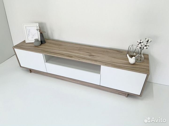 Современная тумба под тв с ящиками