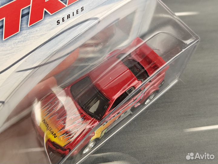 Hot Wheels 100% - Nissan Skyline R32