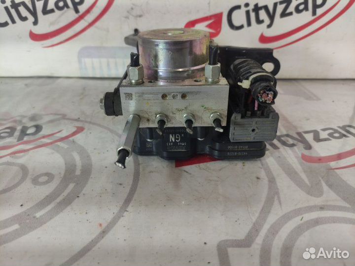 Блок abs Toyota Passo M700A 1KR-FE 2016-2018