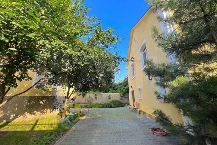 Дом 60 м² на участке 2 сот.