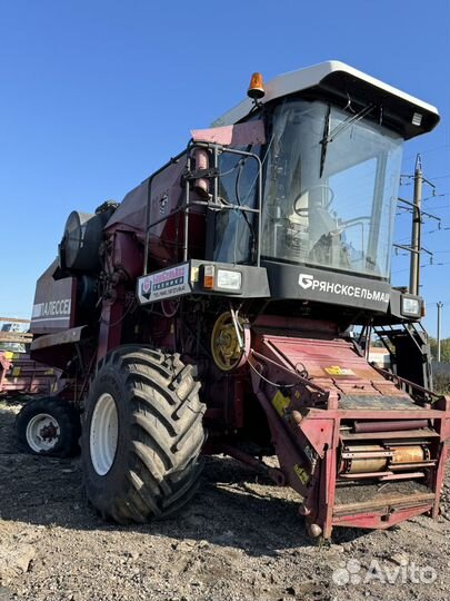 Комбайн Брянсксельмаш КЗС-812-19, 2010