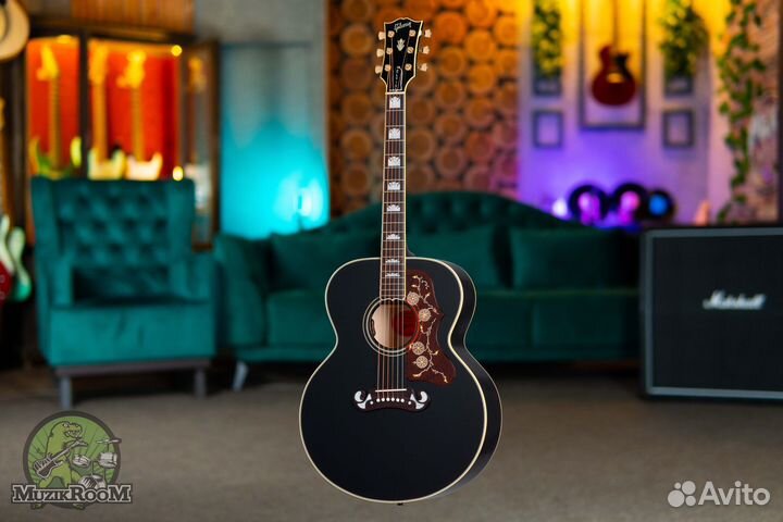 Gibson Elvis SJ-200