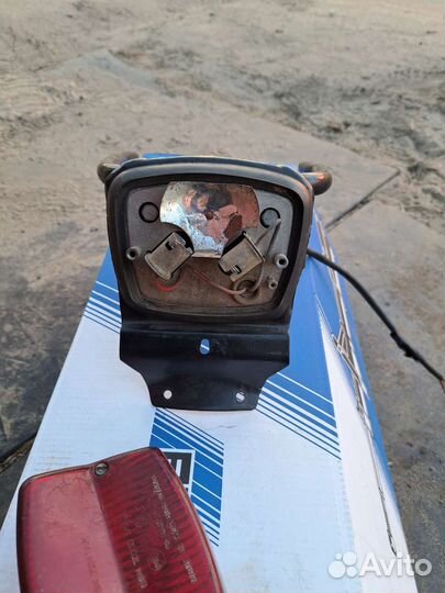 Стоп сигнал с бугелем