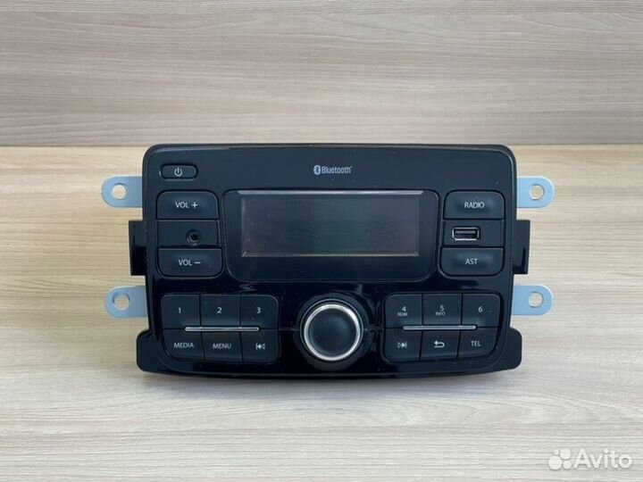Магнитола штатная Renault Sandero Stepway
