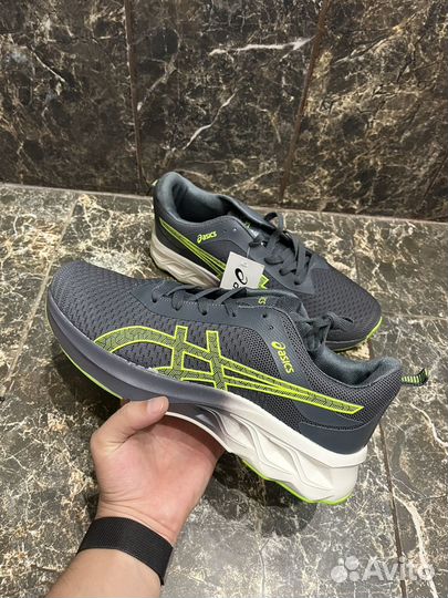 Кроссовки мужские asics