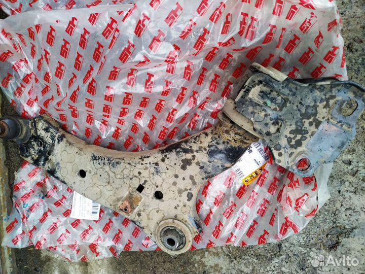 Передние рычаги Volvo xc60