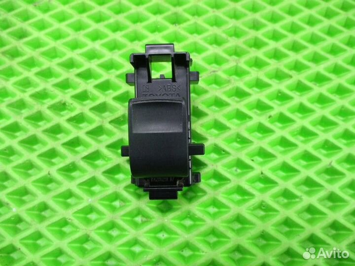 Кнопка стеклоподъемника Toyota RAV 4 4 (CA40)
