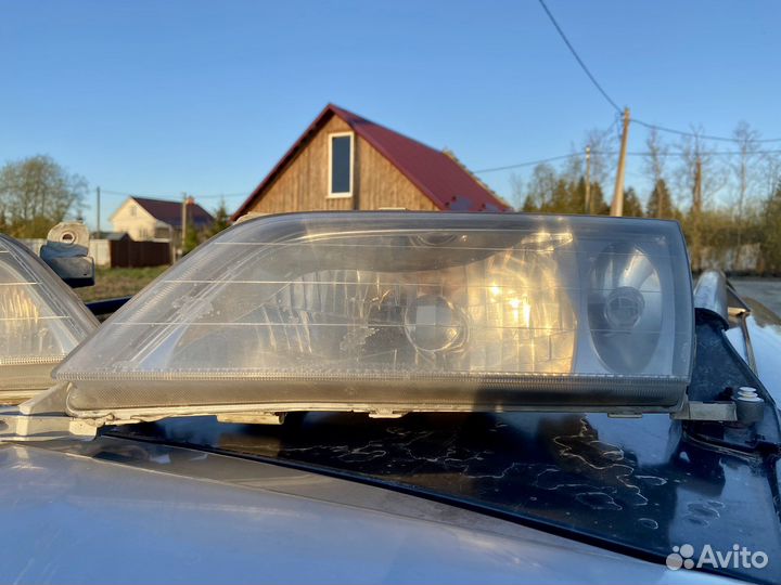 Фары на Toyota Carina (210-211-212)