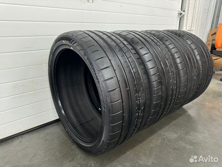 Yokohama Advan Sport V105 305/35 R23 112Y