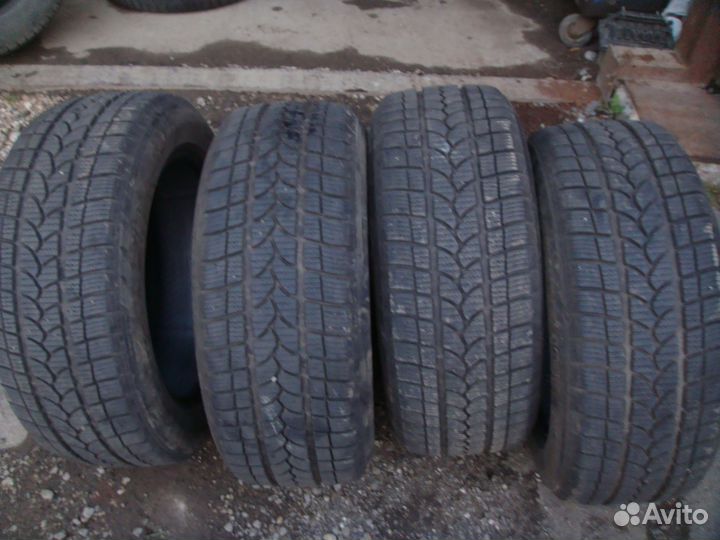Tigar Winter 1 235/55 R17