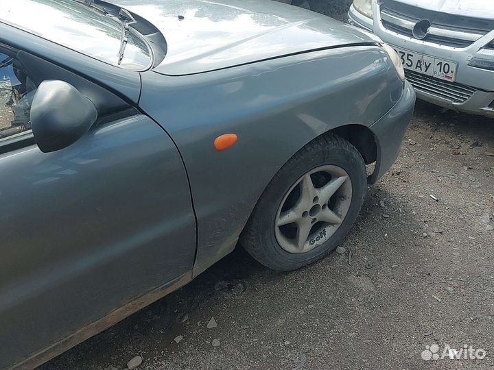 Chevrolet lanos крыло правое, левое