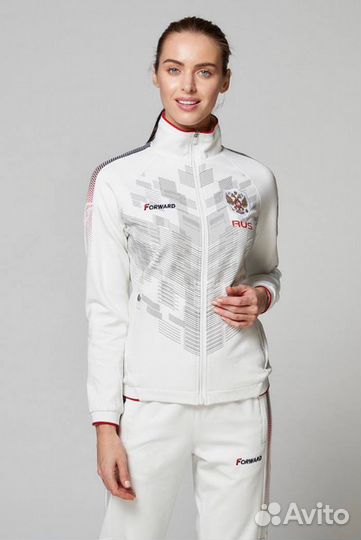 Костюм спортивный