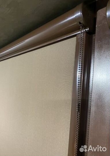 Рулонные шторы в коробе и с направляющими H3387