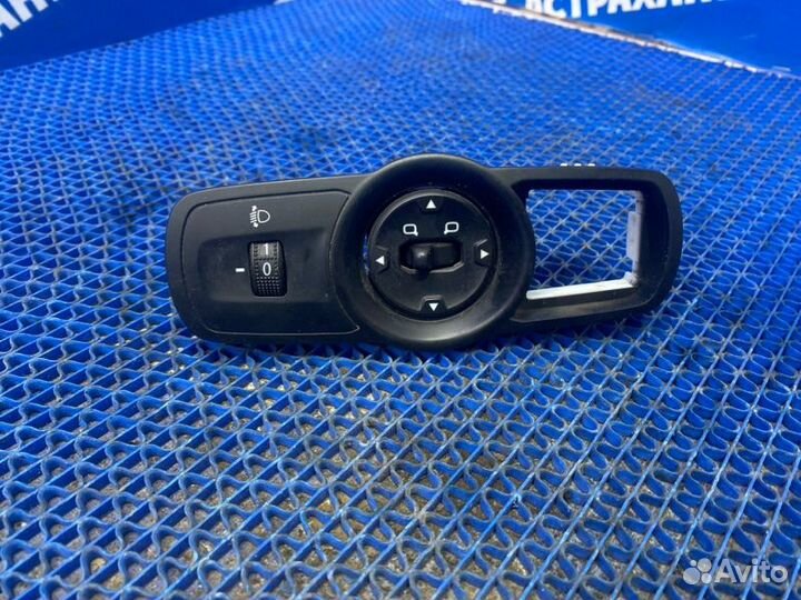 Блок кнопок Chery Tiggo 3 внедорожник 2017