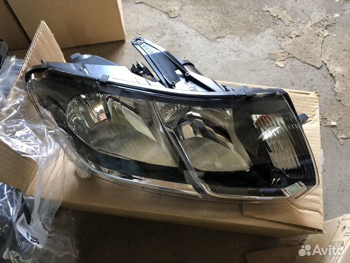 Фары Renault Logan 2 (с 2014г) новые