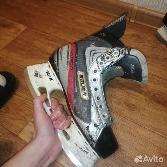 Хоккейные коньки Bauer 39-40 размер