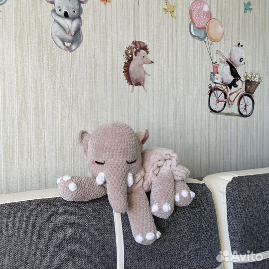 Вязаная игрушка Слон пижамница