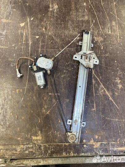 Стекоподъемник suzuki liana передний правый