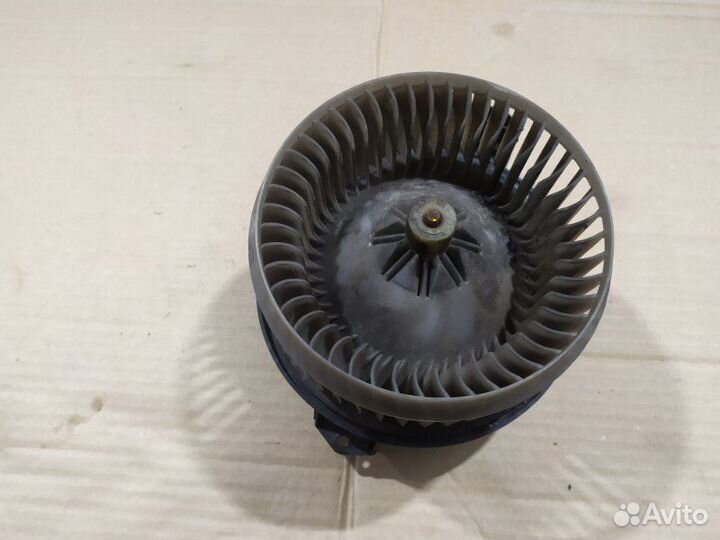 Моторчик отопителя Toyota Land Cruiser Prado