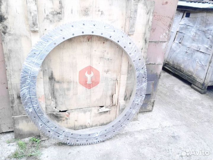 Опорно-поворотный круг DX340LC-V 140109-00008