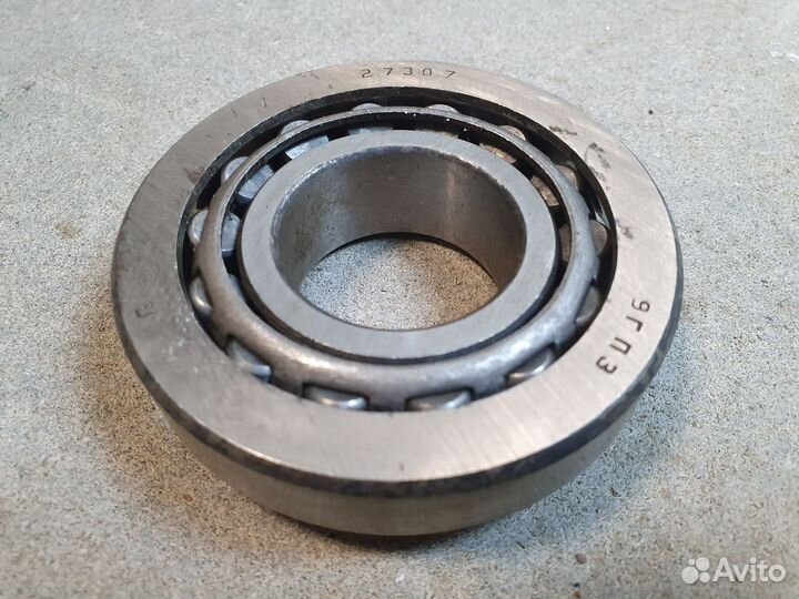 Подшипник 27307 шкворня поворотного кулака Газ-66