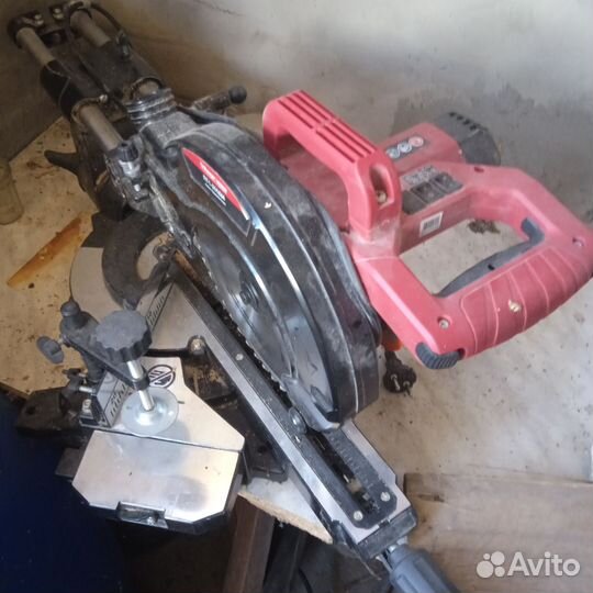 Пила торцовочная