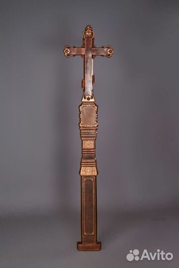 Мраморный крест