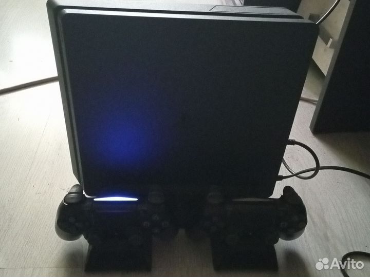 Sony playstation 4 PS4 slim 1tb