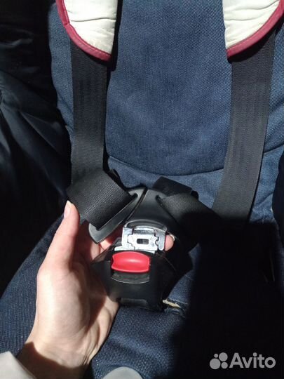 Автомобильное кресло maxi cosi