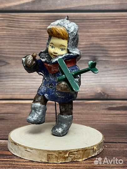 Ватная елочная игрушка «Мальчик с самолетом»