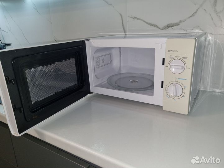 Микроволновая печь midea