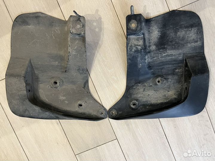 Брызговики передние